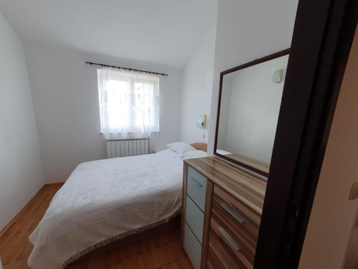 Apartment With Terace And Sea View Marica Крк Экстерьер фото
