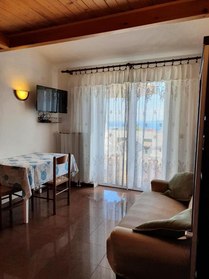 Apartment With Terace And Sea View Marica Крк Экстерьер фото